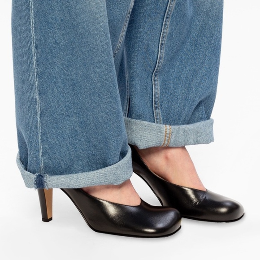 Bottega Veneta BLOC Square Toe Leather Pumps